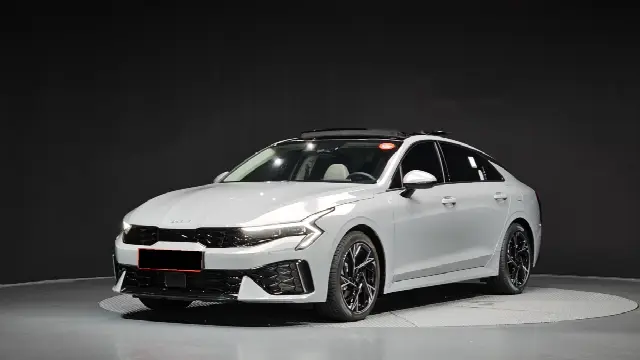 Kia K5 2023, новый