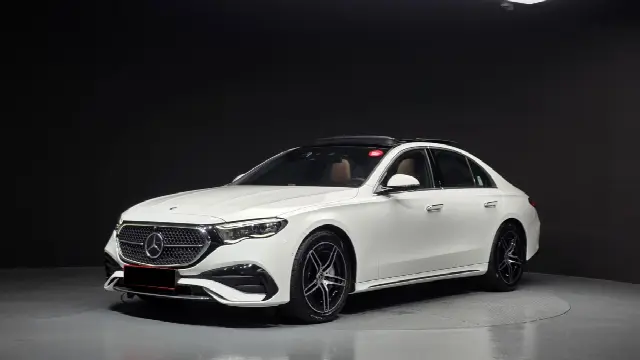 Mercedes-Benz E-Class 2024, новый