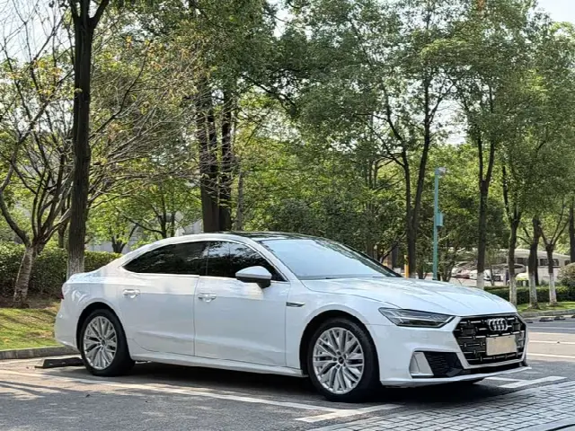 Audi A7L 2024, 80 000 км