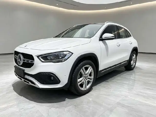 Mercedes-Benz GLA-Class 2022, 30 000 км