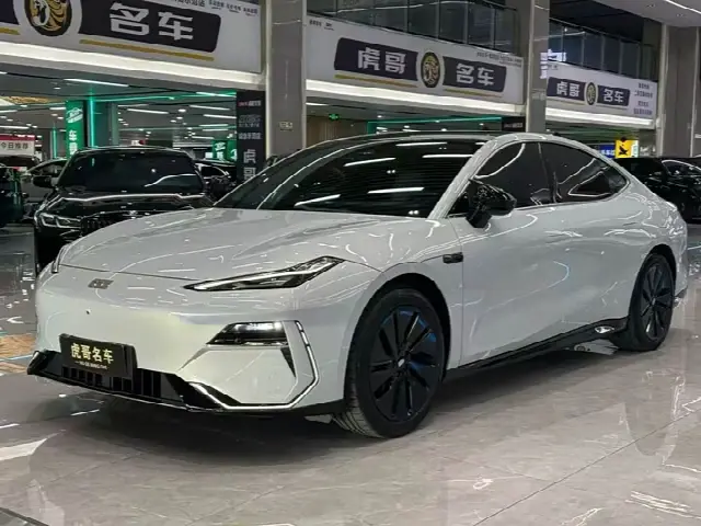 Geely Galaxy E8 2024, 29 000 км
