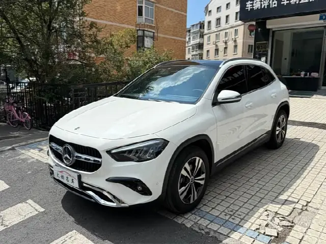 Mercedes-Benz GLA-Class 2025, 5 900 км