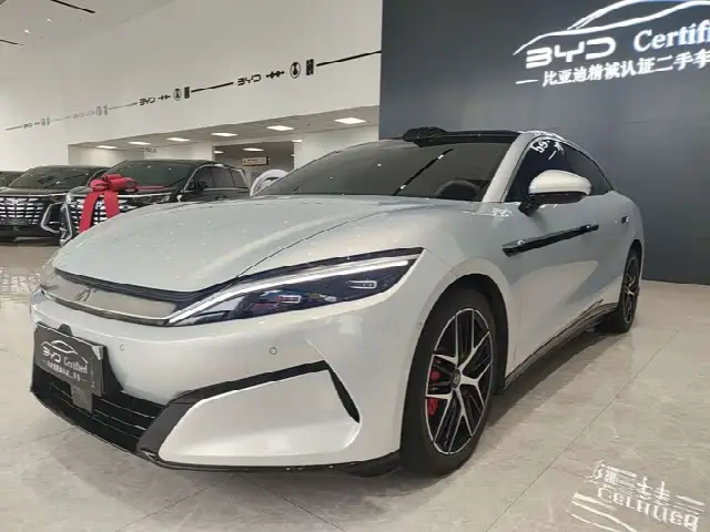 BYD Han L 2025, 15 000 км