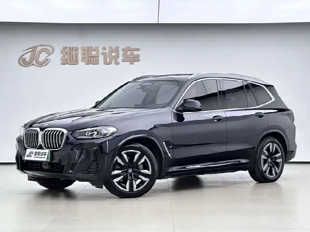 BMW iX3 2022, 29 000 км