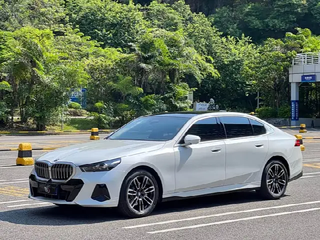BMW 5 Series 2026, новый