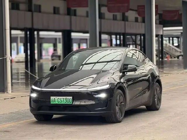 Tesla Model Y 2026, новый