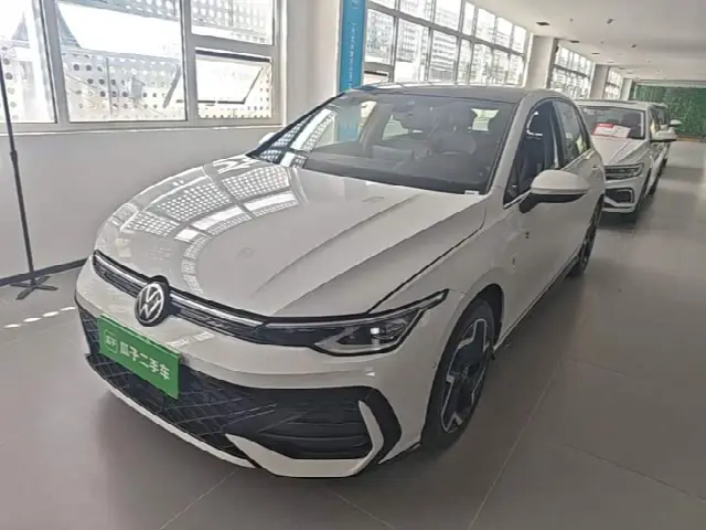 Volkswagen Golf 2025, новый