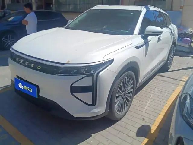 Exeed RX C-DM Hybrid 2025, 43 300 км