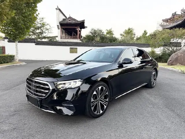 Mercedes-Benz E-Class Hybrid 2024, 64 000 км