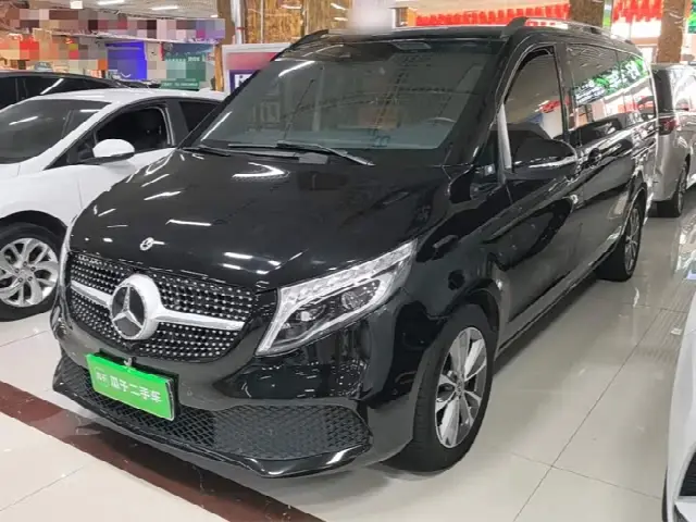 Mercedes-Benz V-Class 2021, 97 400 км