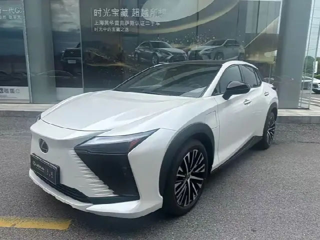 Lexus RZ — фото из объявления