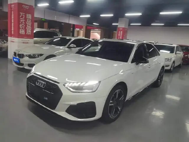 Audi A4L 2022, 89 100 км