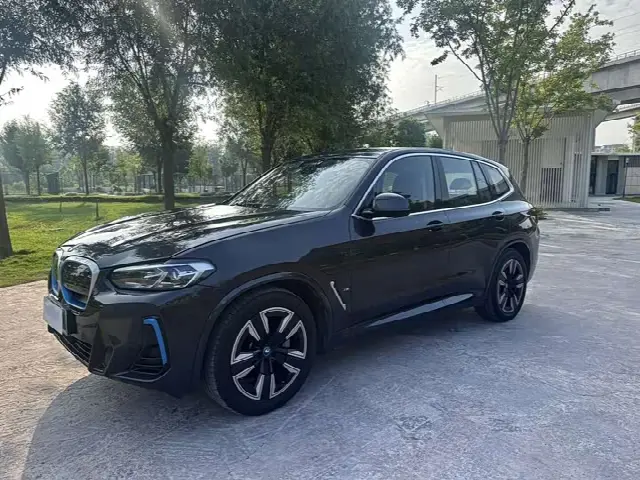 BMW iX3 2022, 56 000 км