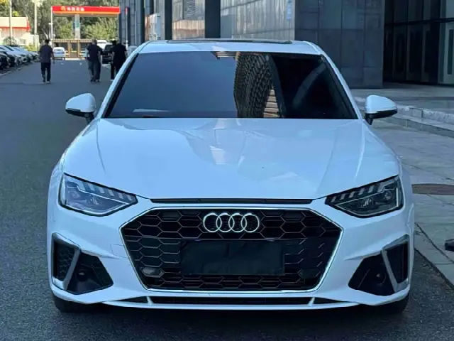 Audi A4L 2024, 40 000 км