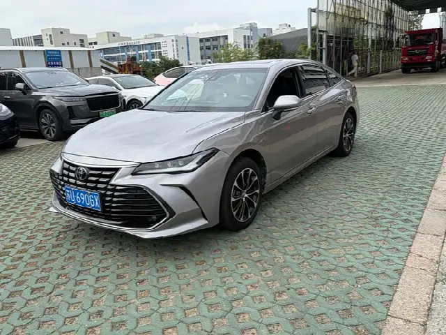 Toyota Avalon 2023, 28 000 км