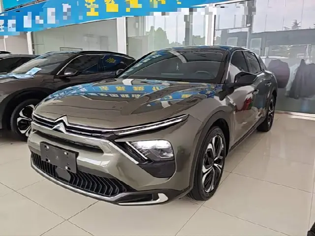 Citroen C5 X 2021, 27 300 км