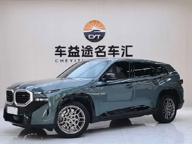 BMW XM 2023, 6 400 км