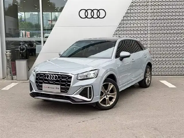 Audi Q2L 2024, 26 300 км