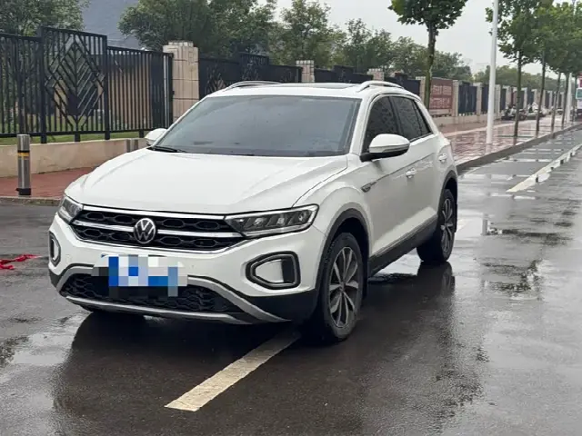 Volkswagen T-Roc 2023, 10 000 км
