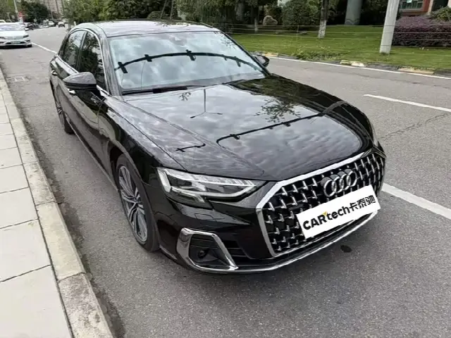 Audi A8 2025, 44 500 км