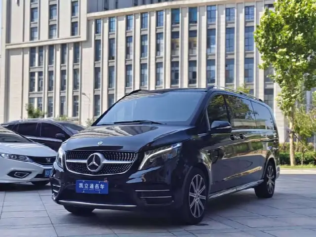 Mercedes-Benz V-Class 2022, 35 000 км