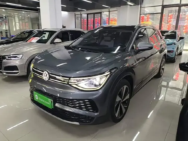 Volkswagen ID.6 X 2022, 62 500 км