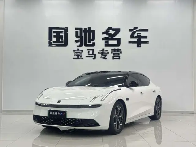 Lynk & Co 30 EM-P Hybrid 2025, новый