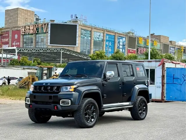 BAIC Beijing BJ40 2023, 27 000 км