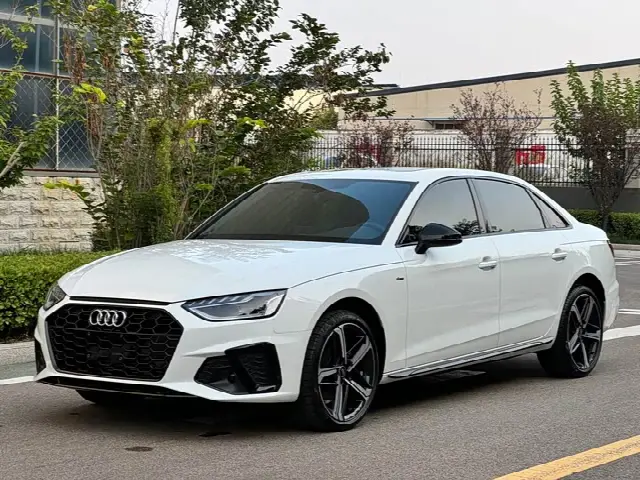 Audi A4L 2024, 5 000 км