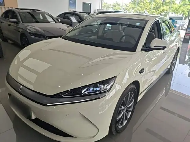 BYD Qin L 2025, 18 200 км