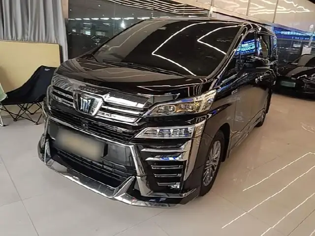 Toyota Vellfire 2023, 55 700 км