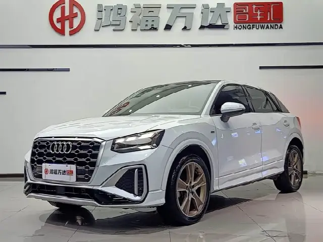 Audi Q2L 2022, 53 000 км
