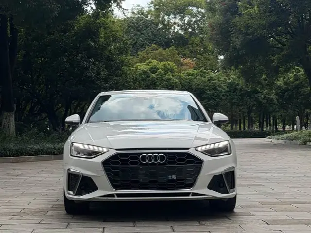 Audi A4L 2022, 70 000 км