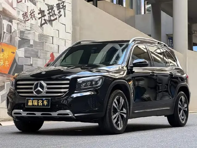 Mercedes-Benz GLB-Class 2024, 32 000 км