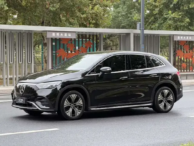 Mercedes-Benz EQE SUV 2024, 37 000 км
