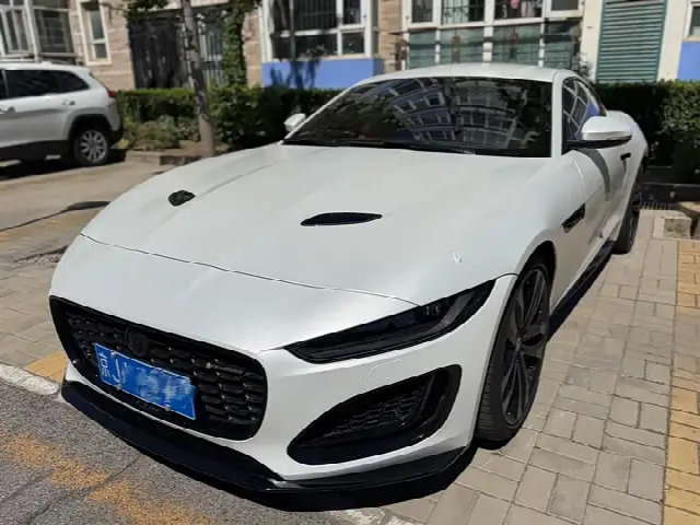 Jaguar F-Type 2022, 43 000 км