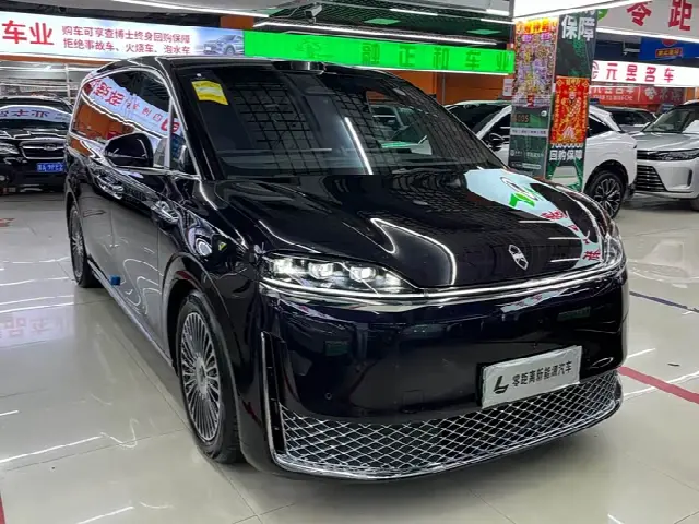 Luxeed V9 2026, новый