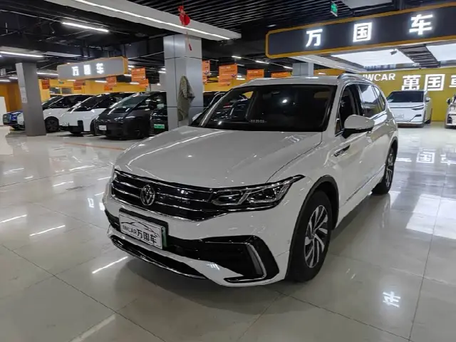Volkswagen Tiguan L Hybrid 2022, 66 000 км