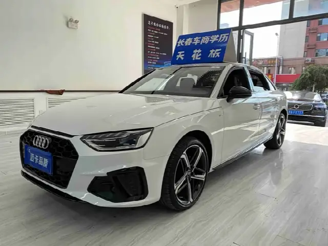 Audi A4L 2024, 26 000 км