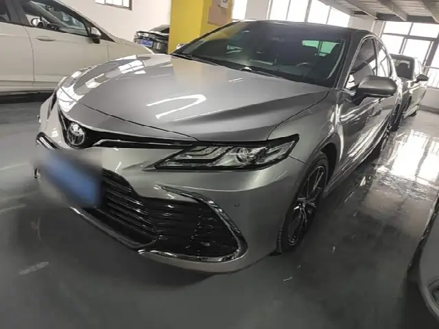 Toyota Camry 2021, 55 300 км