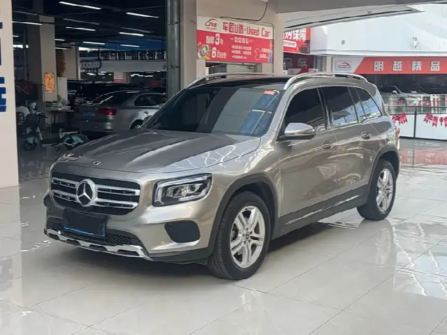 Mercedes-Benz GLB-Class 2023, 30 000 км