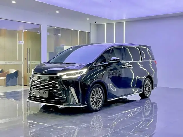 Lexus LM 2023, 23 000 км