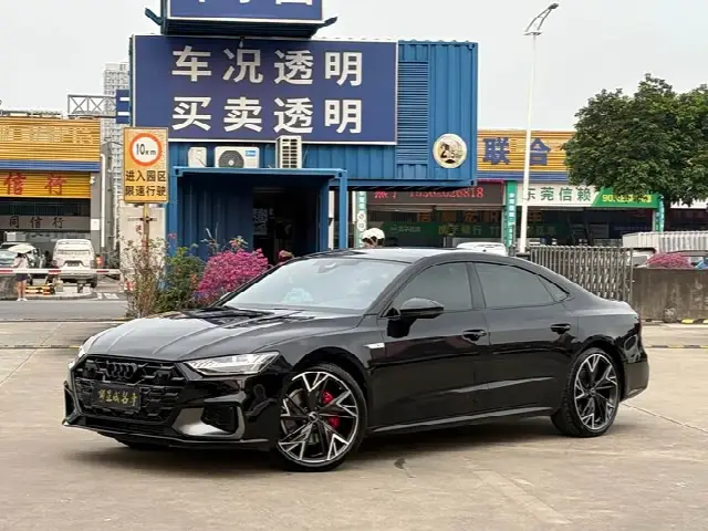 Audi A7L 2024, 24 000 км