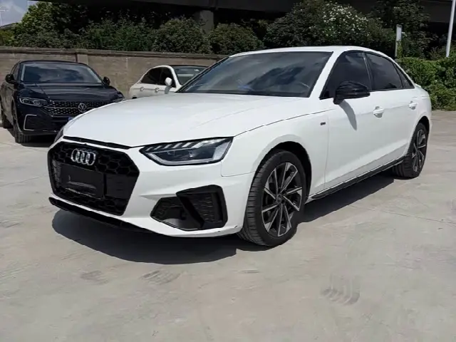 Audi A4L 2023, 50 000 км