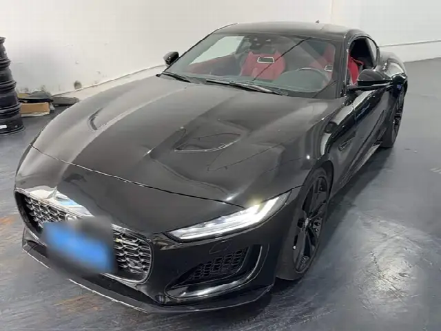 Jaguar F-Type 2023, 19 200 км