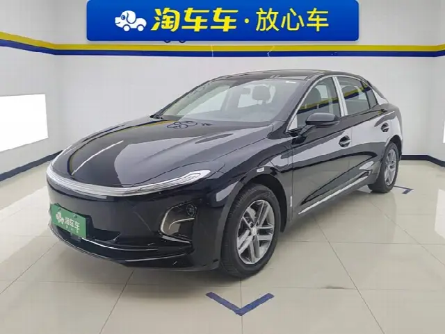 Hongqi E-QM5 — фото из объявления