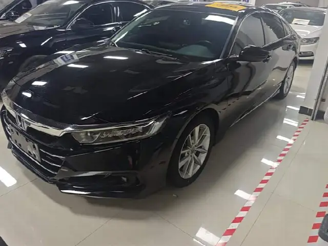 Honda Accord 2022, 100 000 км
