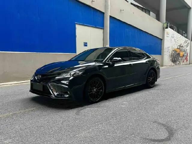Toyota Camry 2022, 19 000 км