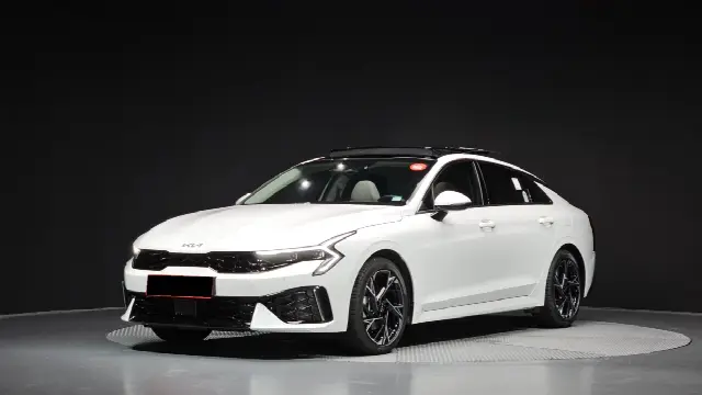 Kia K5 2023, новый