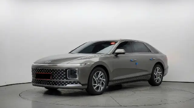 Hyundai Grandeur 2022, 24 400 км